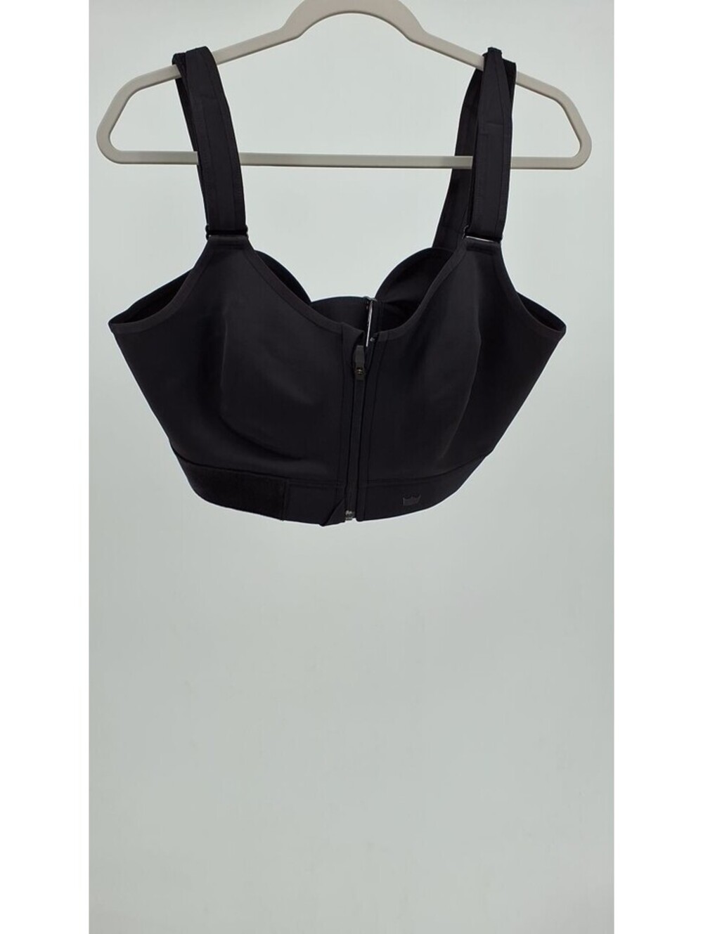 SHEFIT Ultimate Sports Bra in Black